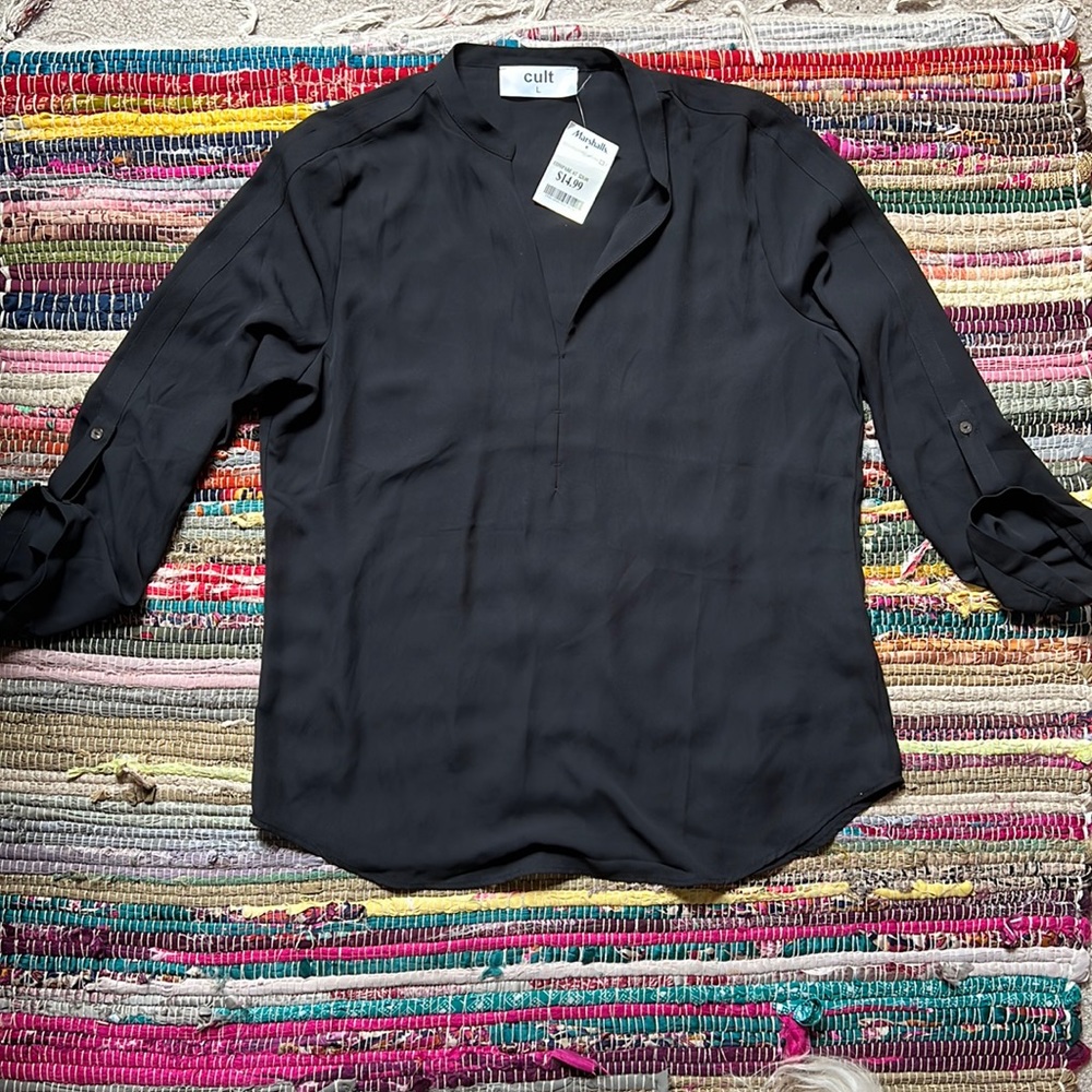Large 3/4 sleeve black blouse